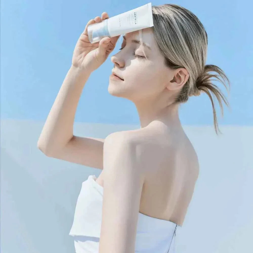 SKIN1004 Madagascar Centella Hyalu-Cica Water-Fit Sun Serum SPF50+ PA++++